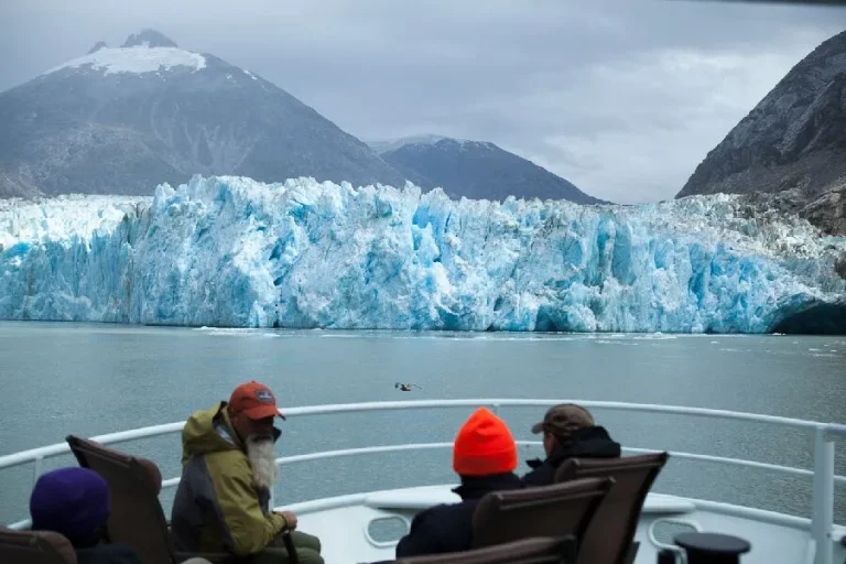 Deck Plans to Glacier Plans: Navigating Alaska’s Most Unforgettable Shore Excursions, from Icefields to Thrilling Port Adventures